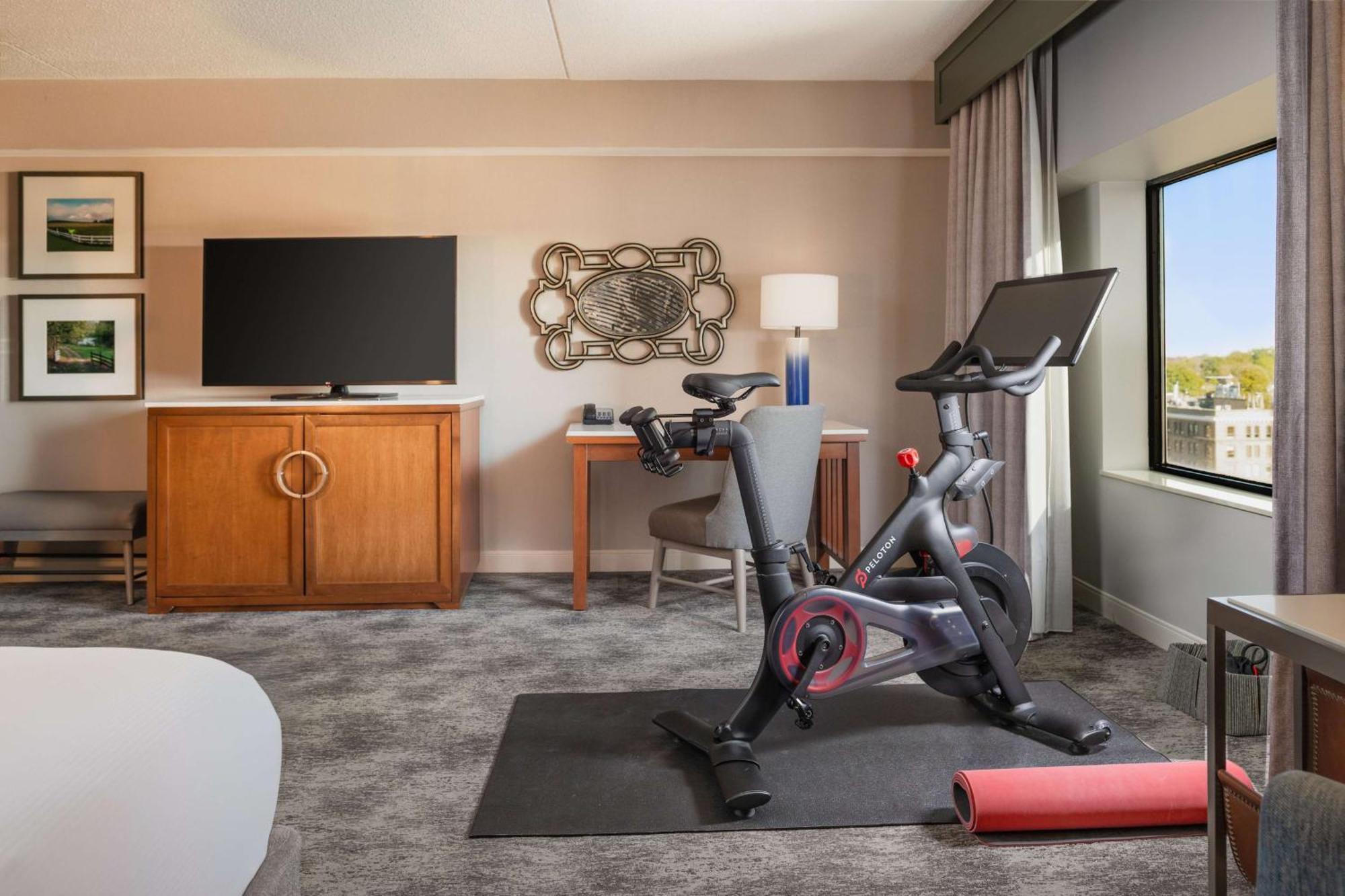 Hilton Lexington Downtown Hotel Екстериор снимка