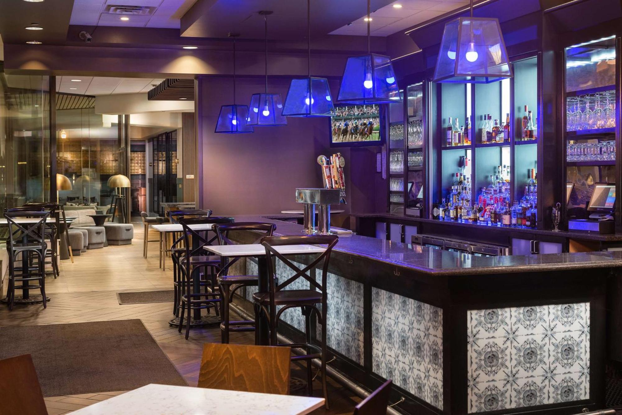 Hilton Lexington Downtown Hotel Екстериор снимка