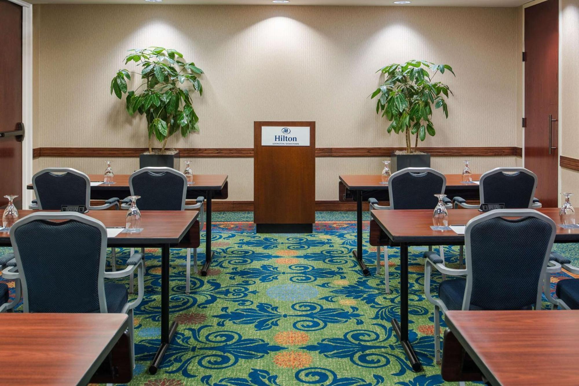 Hilton Lexington Downtown Hotel Екстериор снимка