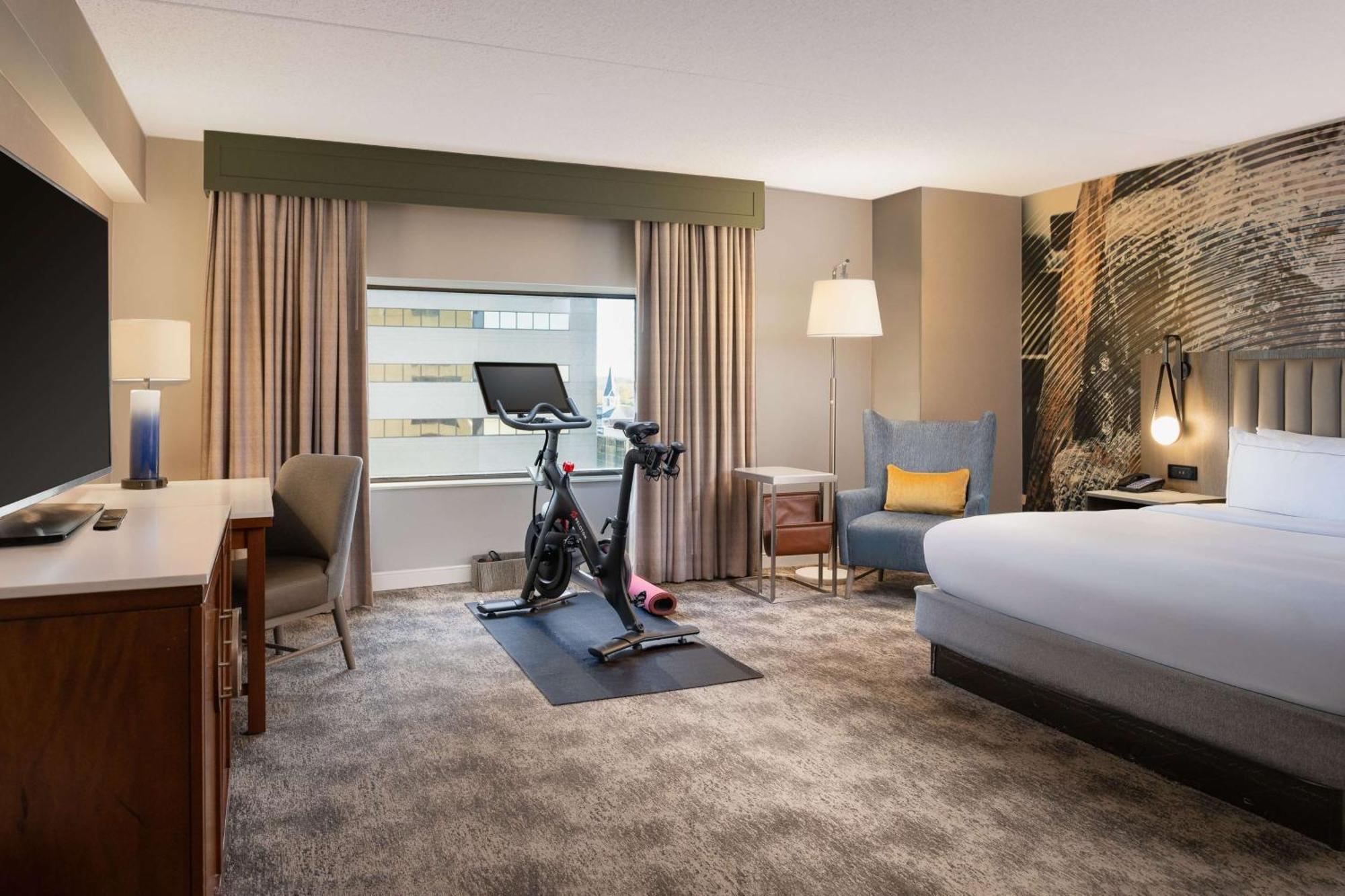 Hilton Lexington Downtown Hotel Екстериор снимка