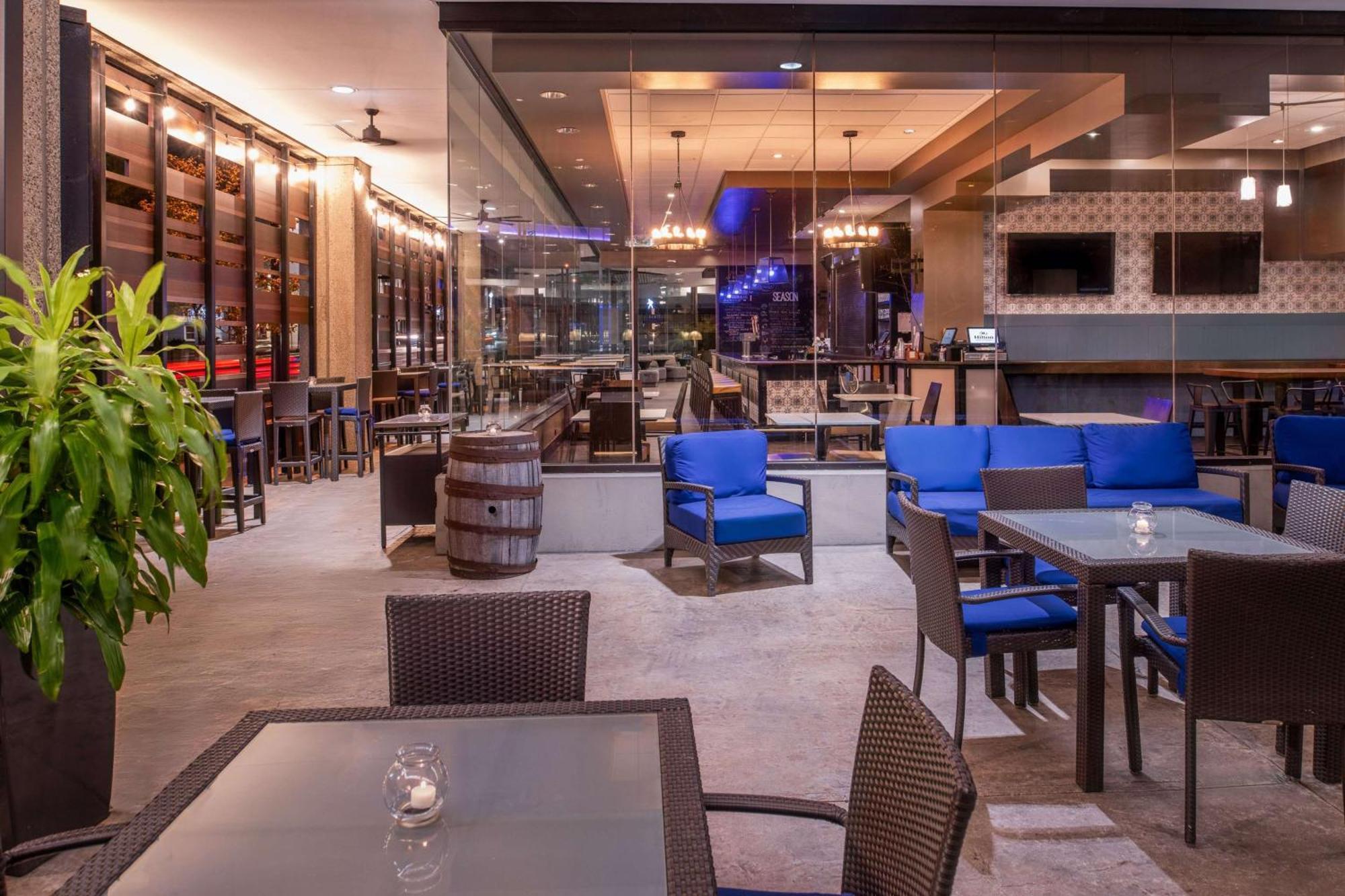 Hilton Lexington Downtown Hotel Екстериор снимка